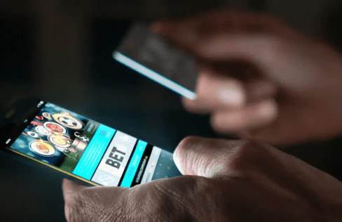 Australia Mandates Tabcorp Shift 7,000+ Betting Terminals to Cashless to Curb Harmful Gambling